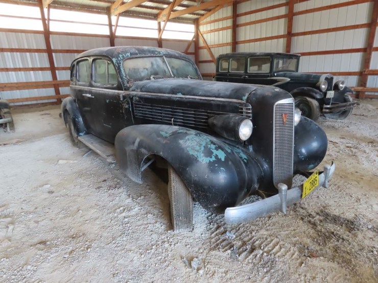 1937-cadillac-4dr-sedan-image-6