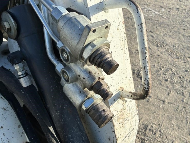 2020-bobcat-s450-image-9