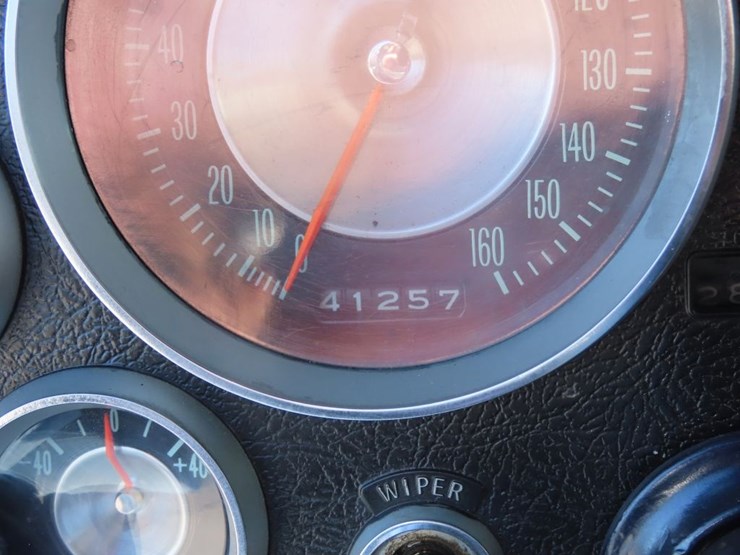 1963-chevrolet-corvette-stingray-split-window-coupe-image-15