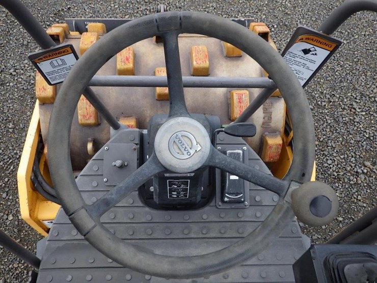 2019-volvo-sd45b-image-21