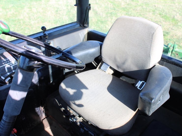 john-deere-8440-image-26