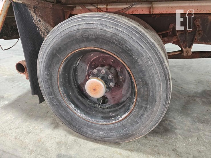 1990-international-4900-image-24