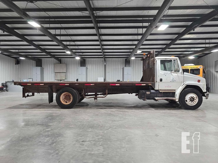 1994-freightliner-fl70-image-6