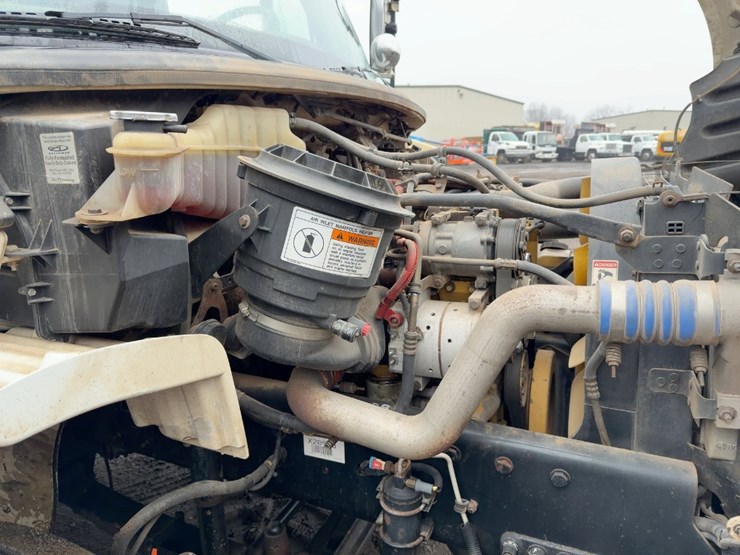 2007-caterpillar-c7-image-11