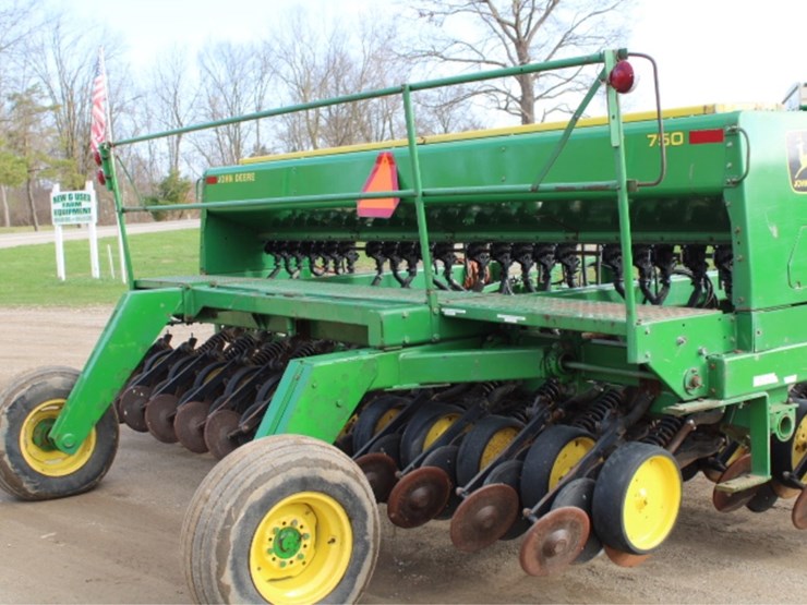john-deere-750-image-12