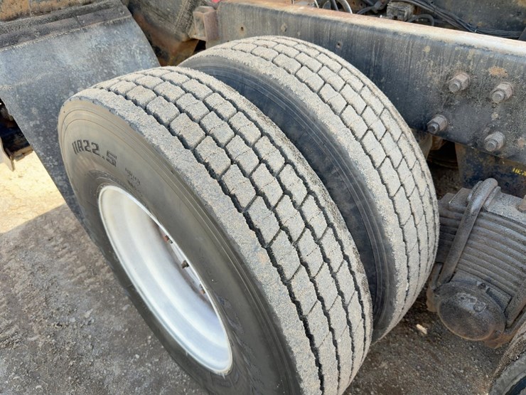 1998-mack-rd690s-image-23