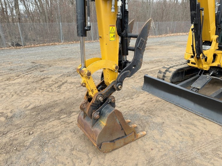 2017-caterpillar-305e2-cr-image-13