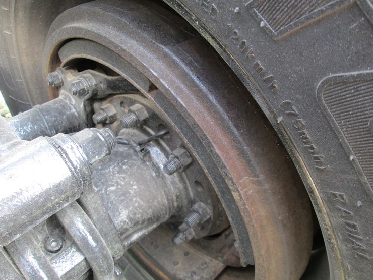 2008-peterbilt-389-image-11