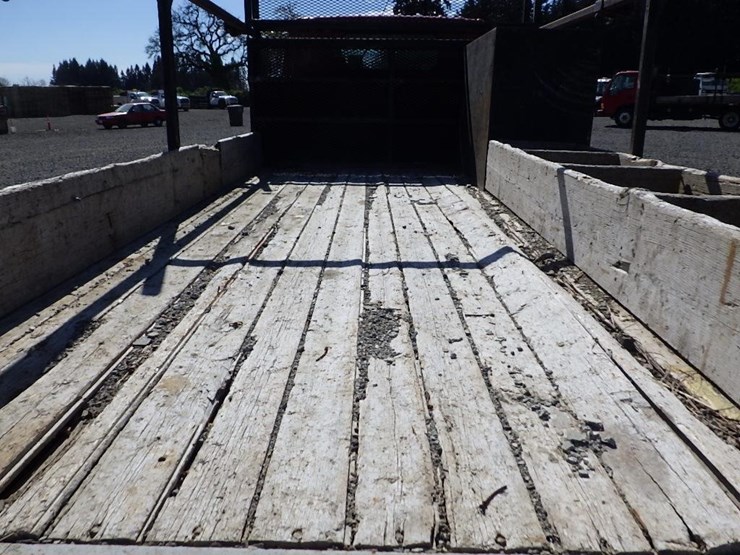 2000-isuzu-nqr-image-10