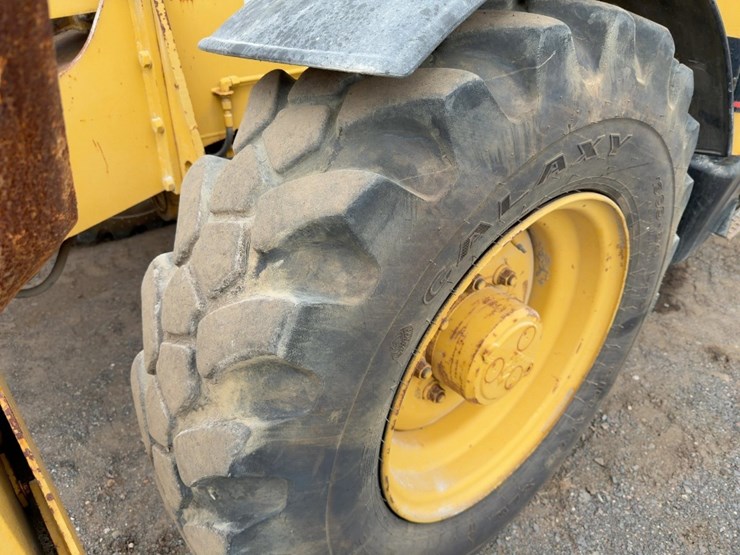 1995-caterpillar-th83-image-12