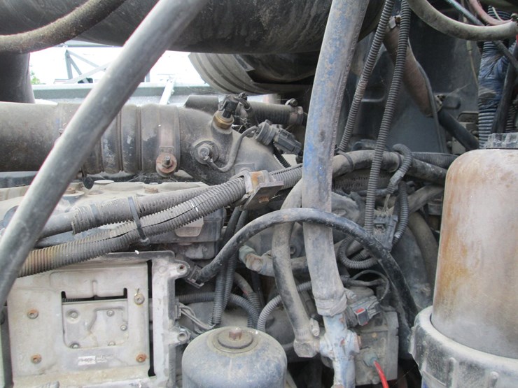 #46168-•-inop-2006-mack-613-vision-t/a-daycab-truck-tractor-1m1ak06yx6n010204-image-29