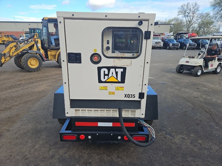 2017-caterpillar-xq35-image-6