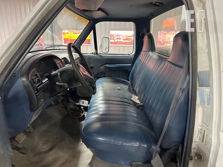 1996-ford-f450-image-17