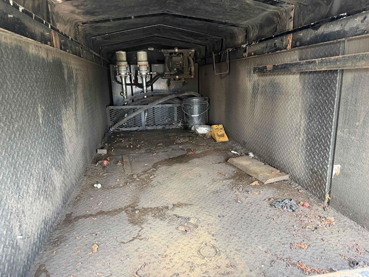 2019-peterbilt-337-image-12