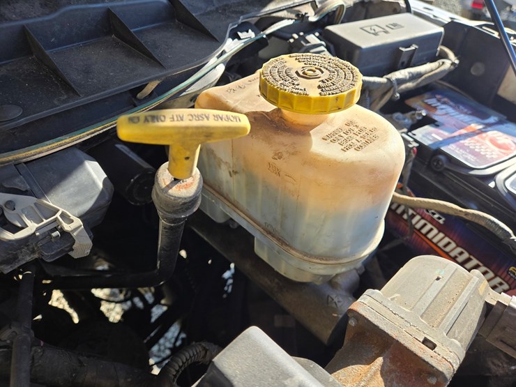 2017-massey-ferguson-8-image-42