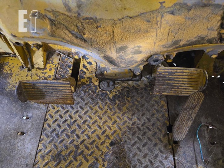 caterpillar-14e-image-17