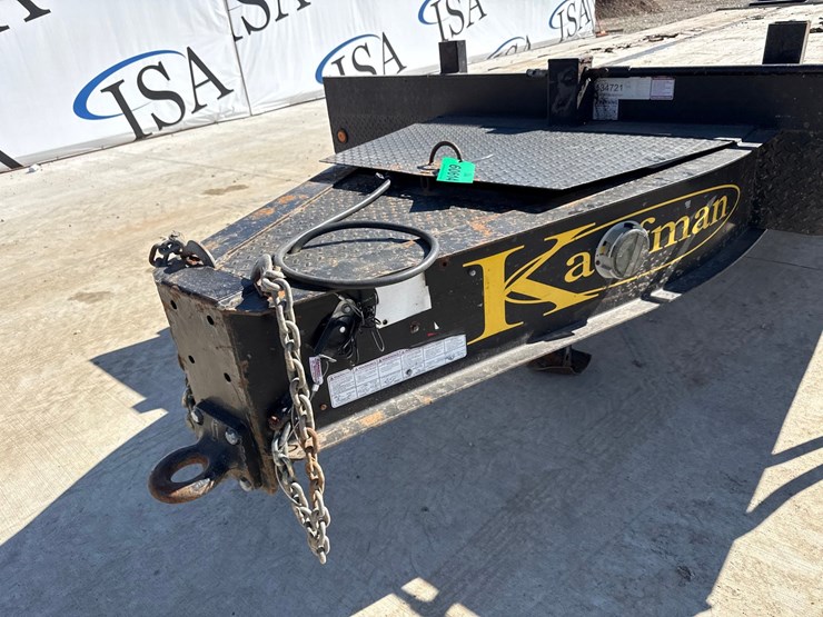 2018-massey-ferguson-8-image-10