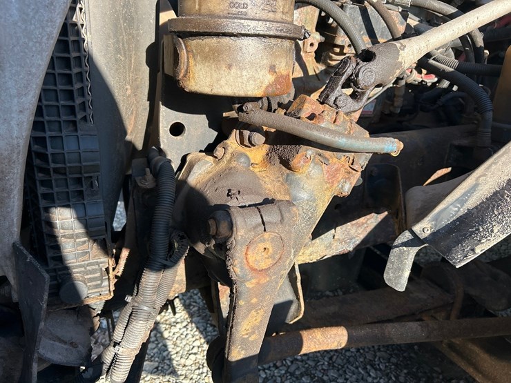 2002-massey-ferguson-8-image-39