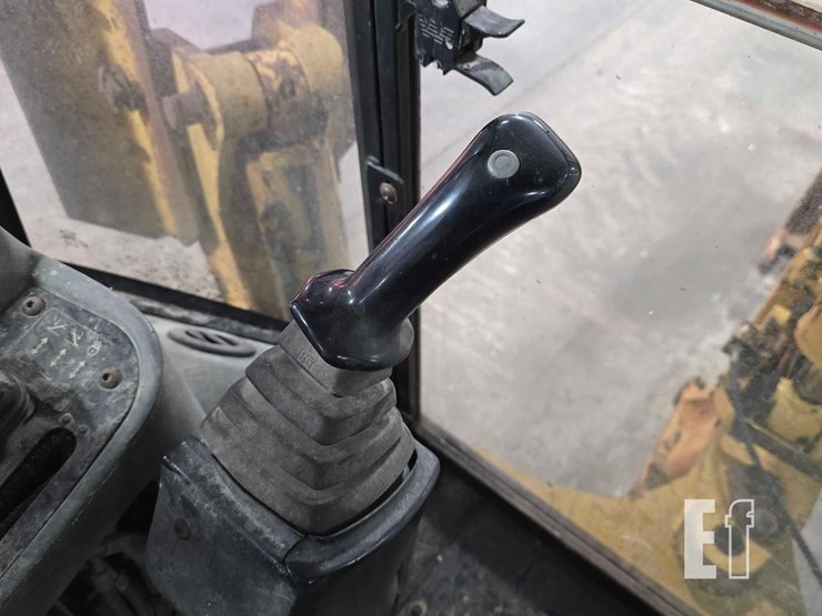 2003-caterpillar-420d-it-image-31