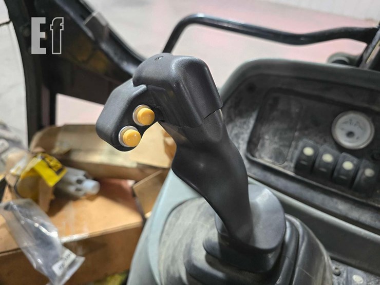 2003-caterpillar-420d-it-image-25