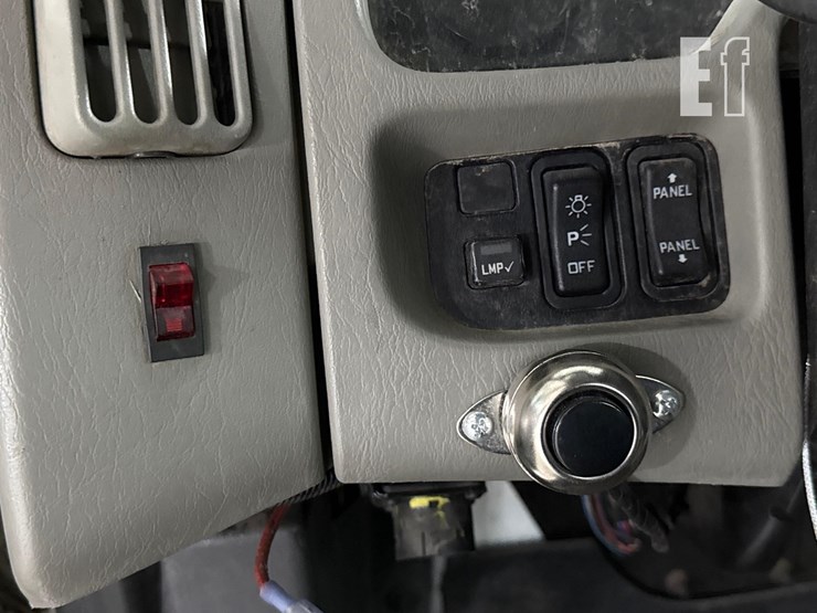 2014-international-durastar-4400-image-19