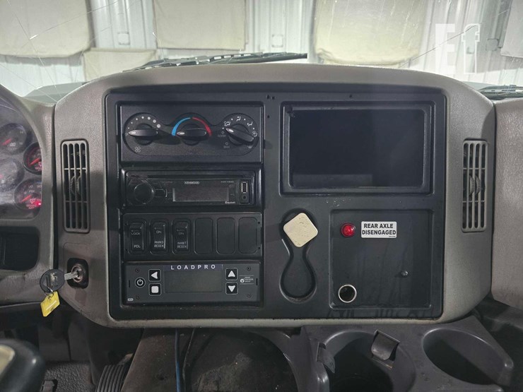 2012-international-workstar-7600-image-16