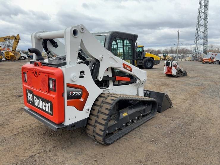 2024-bobcat-t770-image-5