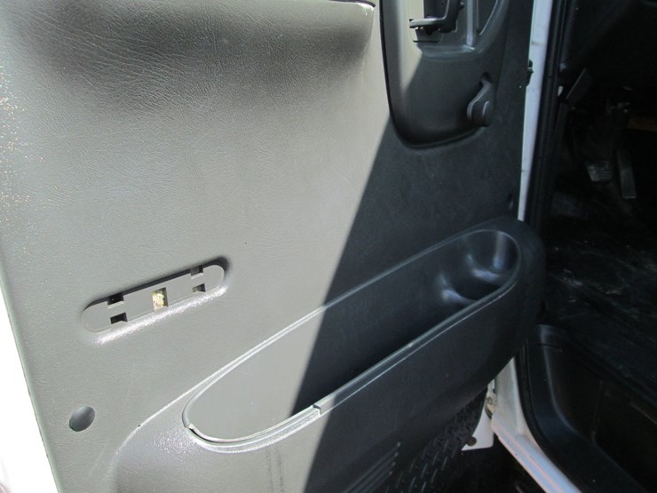 #46152-•-2005-chevrolet-s/a-single-cab-flatbed-truck-1gdg5c1e75f902740-image-28