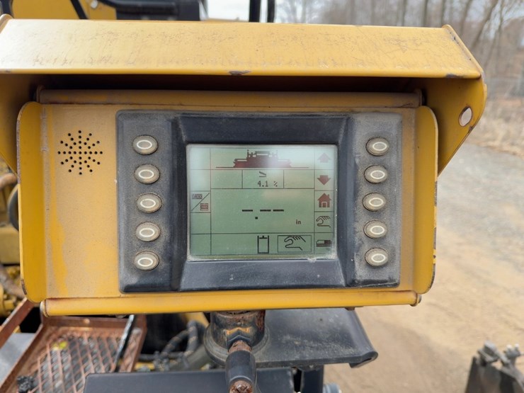 2010-caterpillar-ap-555e-image-30