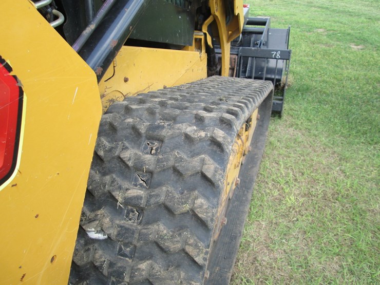 2022-caterpillar-259d3-image-12