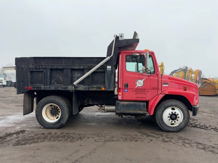 2003-freightliner-fl70-image-6