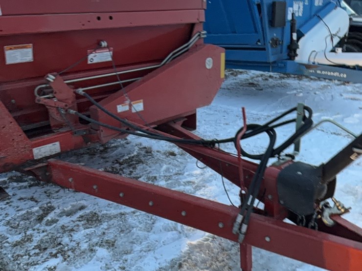 new-holland-195-image-63