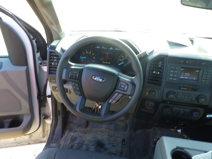 2017-ford-f150-image-8