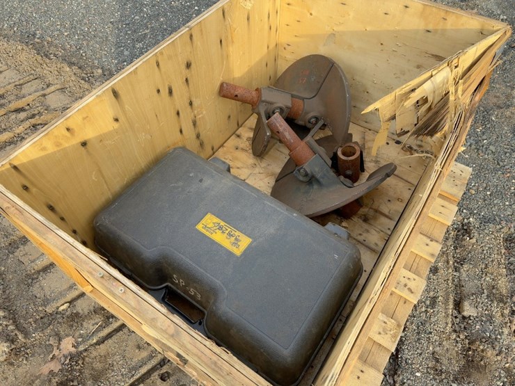 2010-caterpillar-ap-555e-image-46