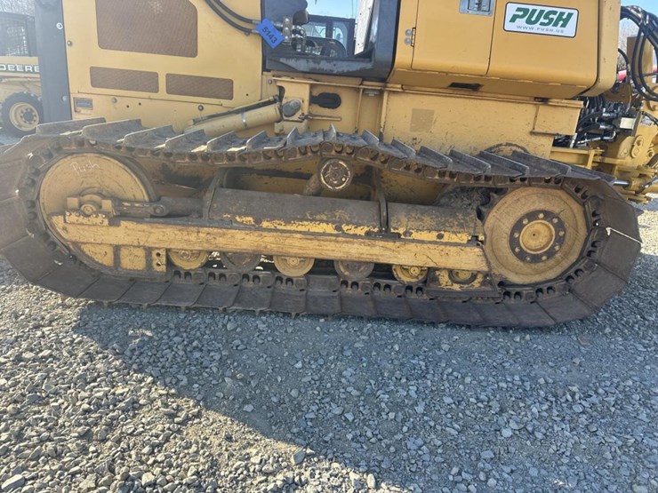 2014-deere-450j-image-57