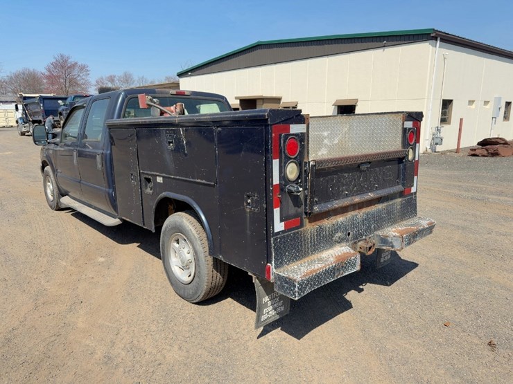 2002-ford-f350-xl-image-3