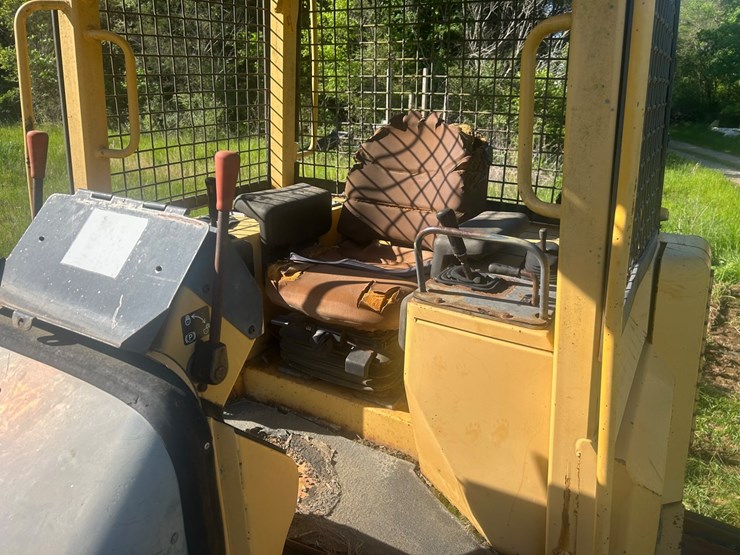 1995-deere-750c-image-5