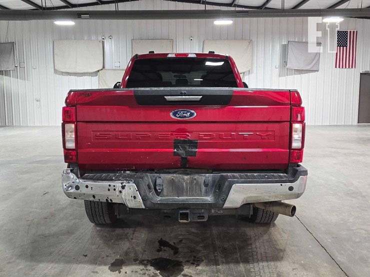 2021-ford-f350-image-8