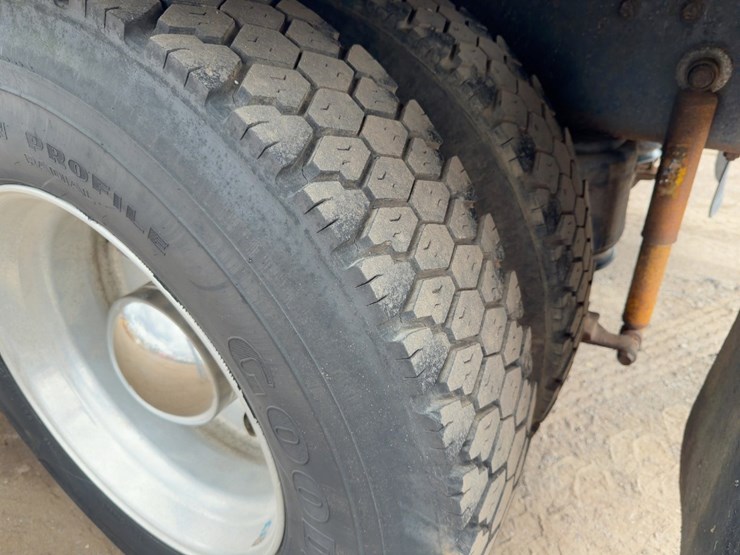 1996-international-4900-image-12