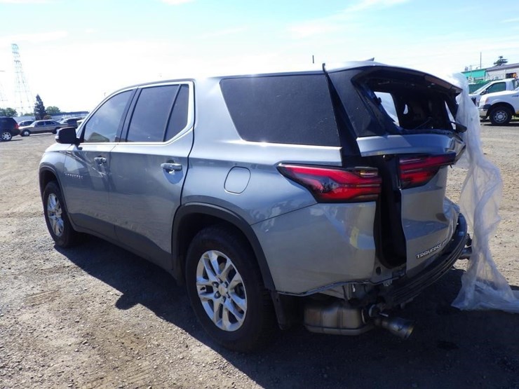 2023-chevrolet-traverse-image-4