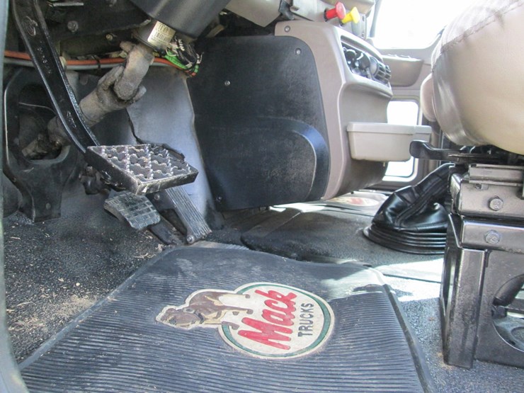 2007-mack-chn613-image-27