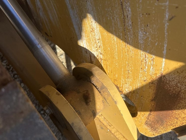 2014-deere-450j-image-14