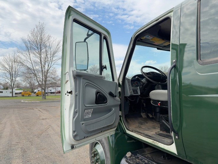 2007-international-durastar-4400-image-30