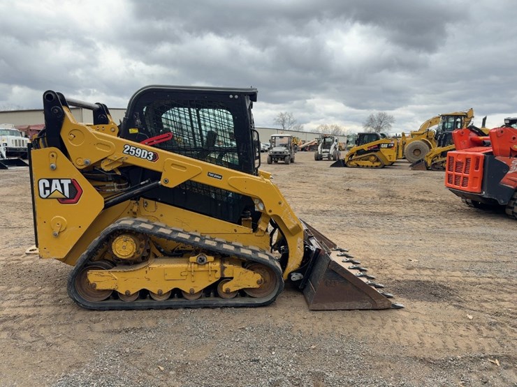 2021-caterpillar-259d3-image-6