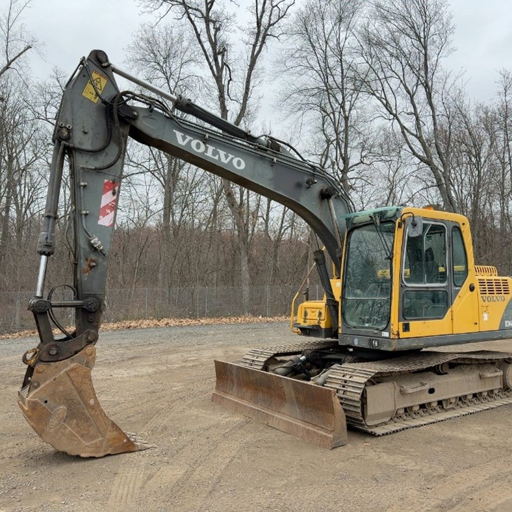 2006 VOLVO EC140B LC
