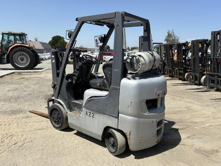 2011-nissan-a22-mcp1r2a25lv-forklift-image-4