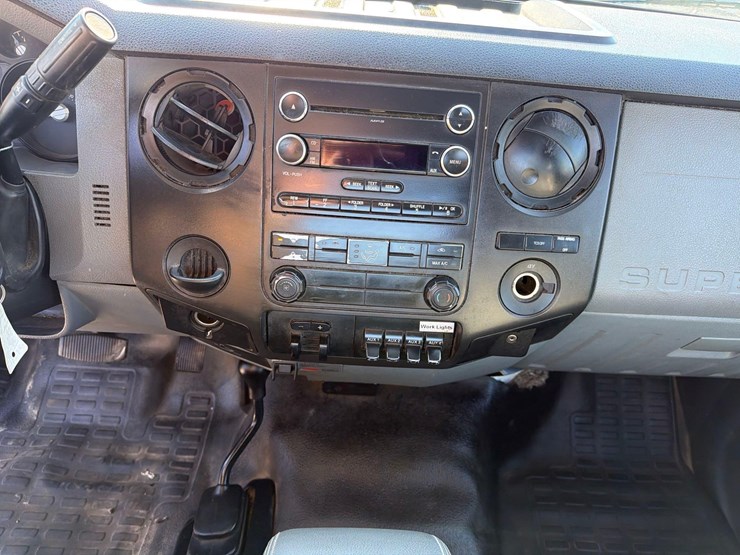 2016-ford-f350-image-18