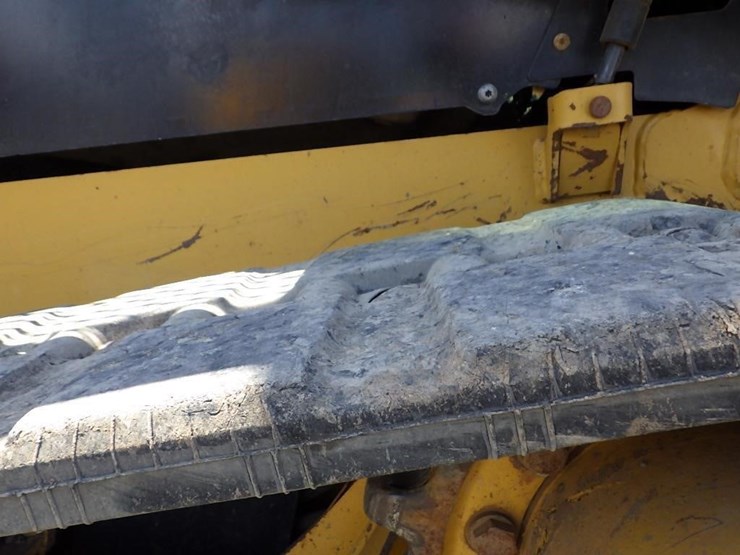 caterpillar-239d-image-18