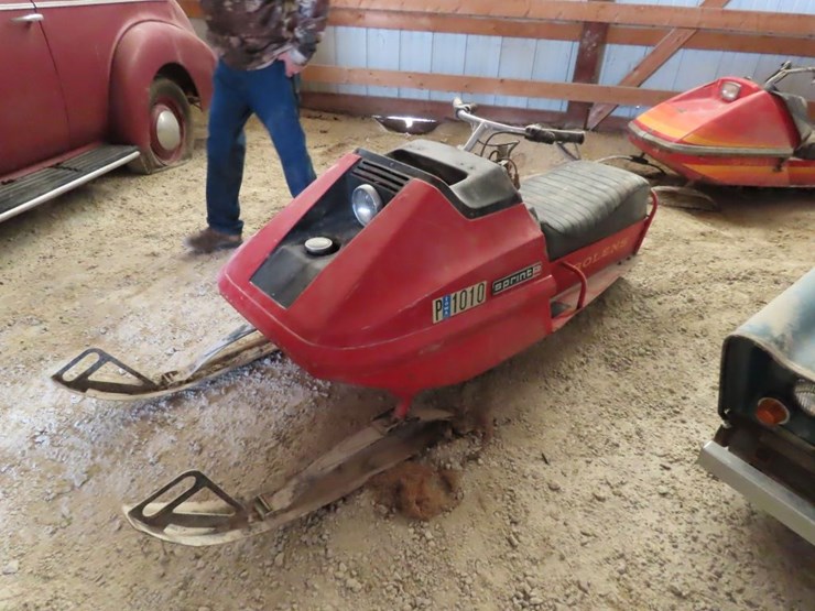 vintage-bolens-sprite-293-snowmobile-for-restore-or-parts-image-3