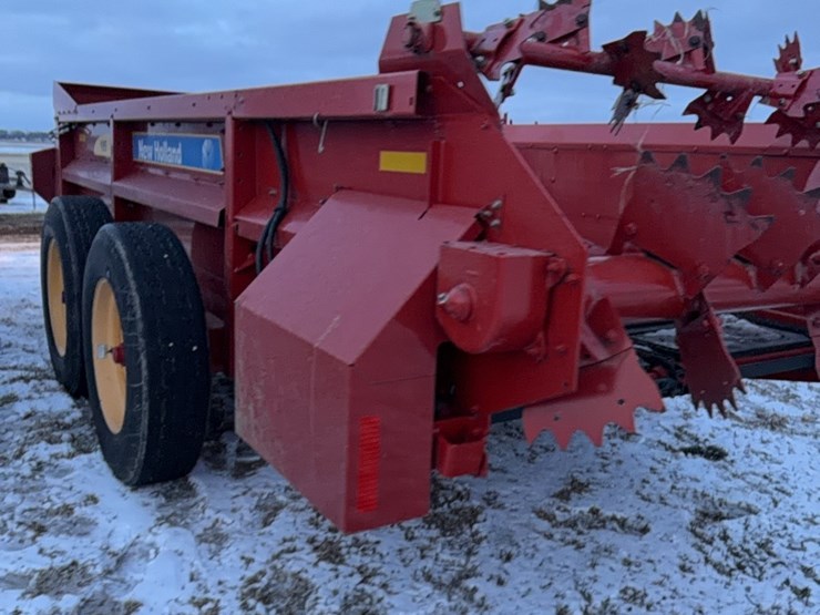 new-holland-195-image-29